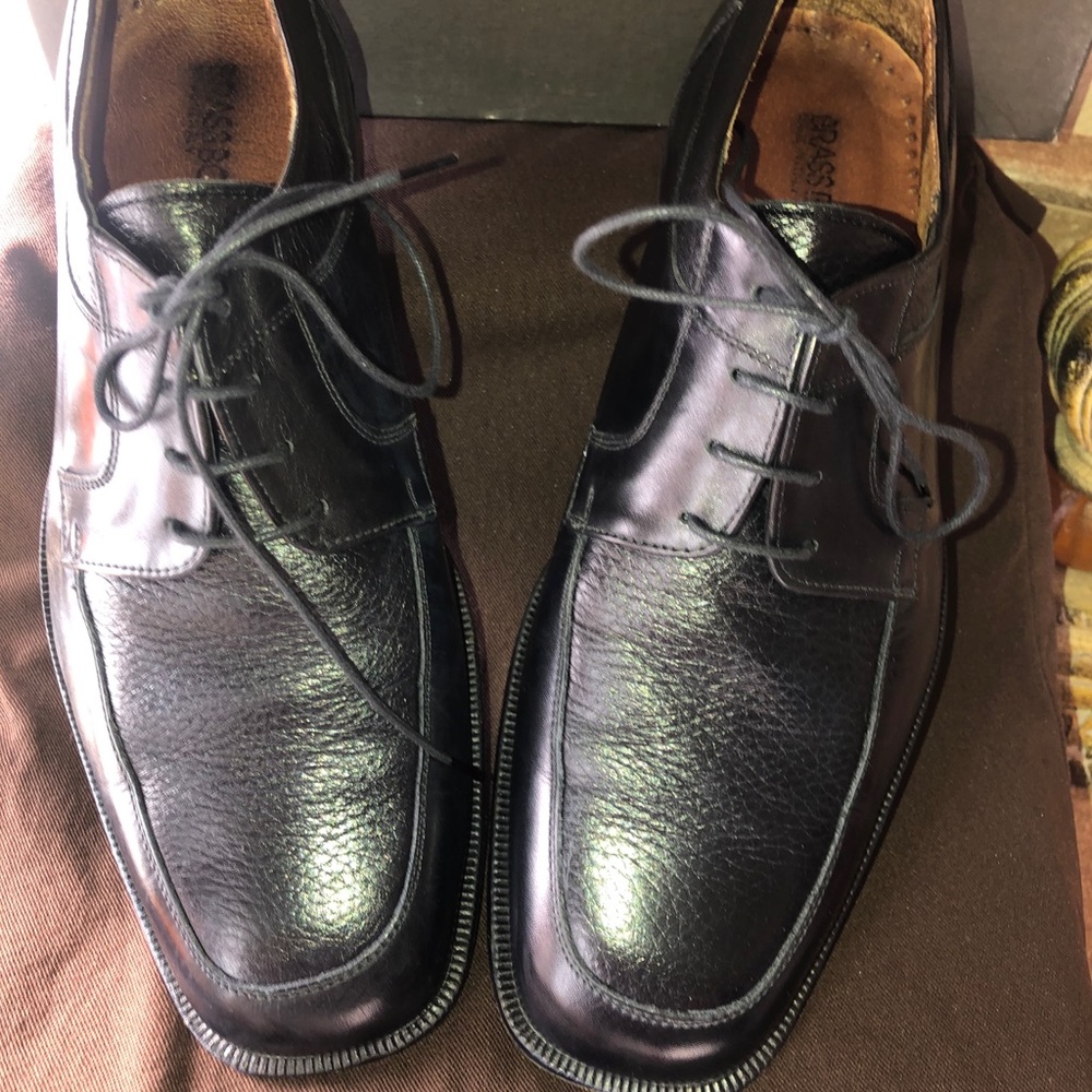 Dress shoes 10.5 Brass Boot